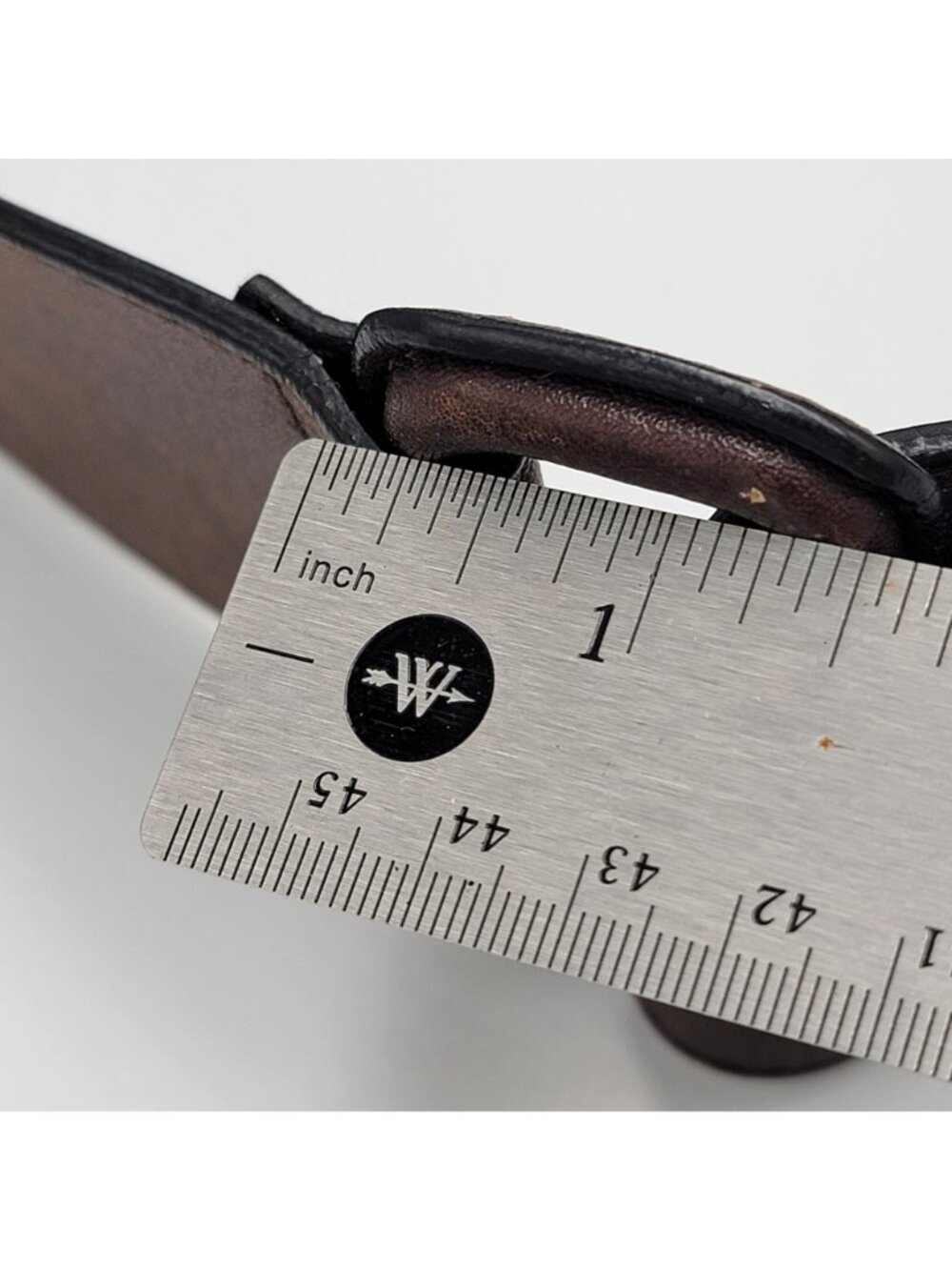 Vintage Wide Brown Leather Belt With Brass Accents Adjustable Design Made In Chi - Picture 11 of 12